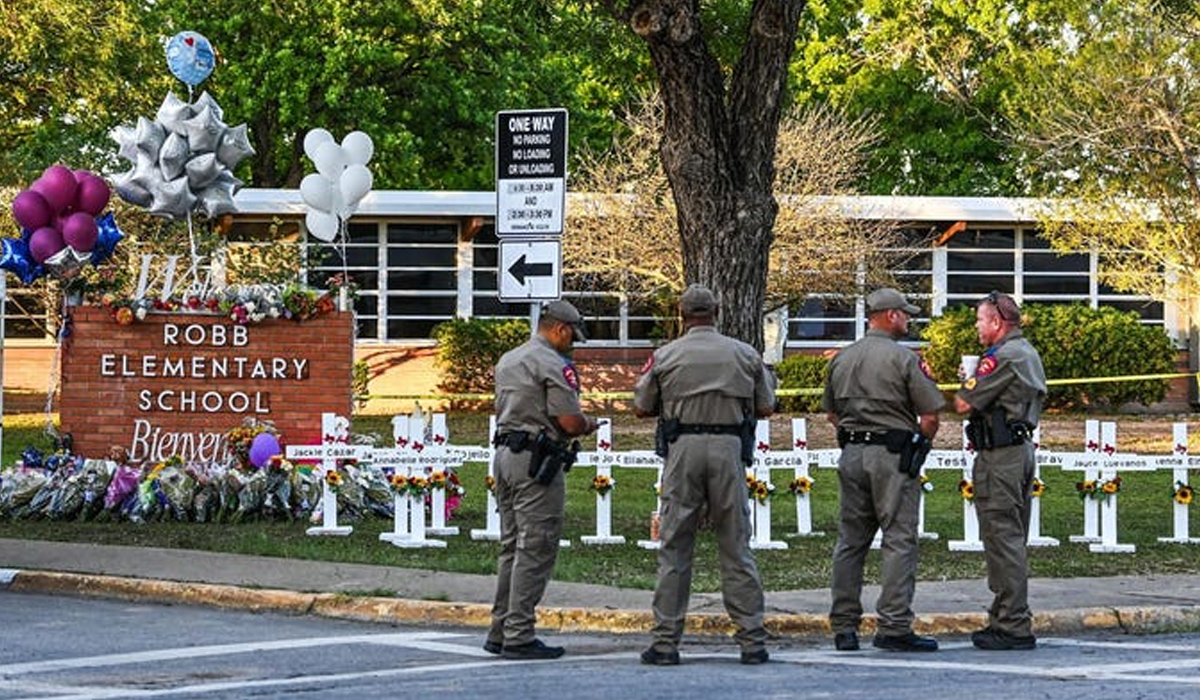 Police face Questions over their Response to Texas School Massacre